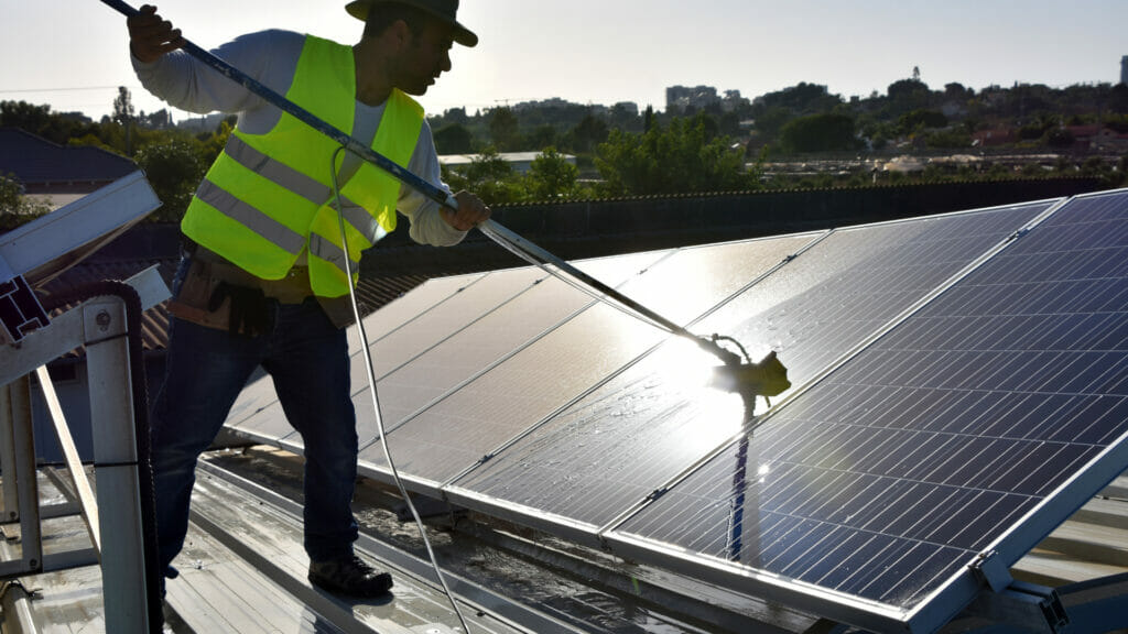 Read more about the article The Surprising Truth: Do Solar Panels Need Cleaning?